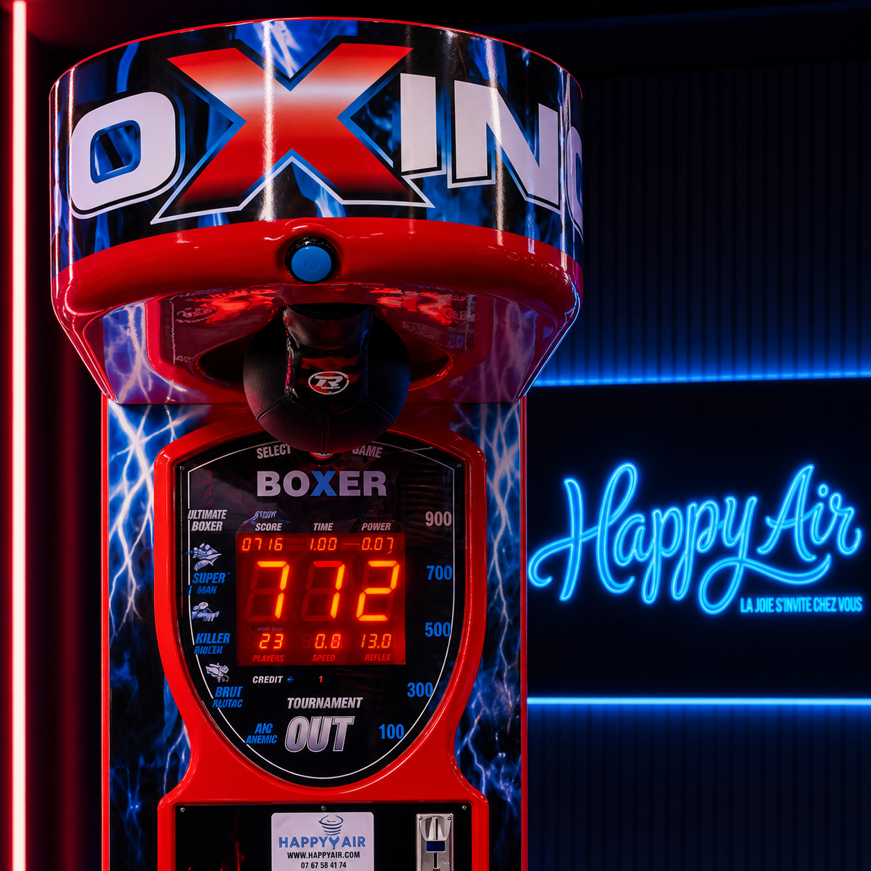 Détail de la machine à coup de poing Boxer HappyAir avec affichage du score lumineux pour animation événementielle