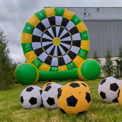 Jeu gonflable Happy Cible vert et jaune 3,6 m pour défis foot ou fléchettes en location (28)