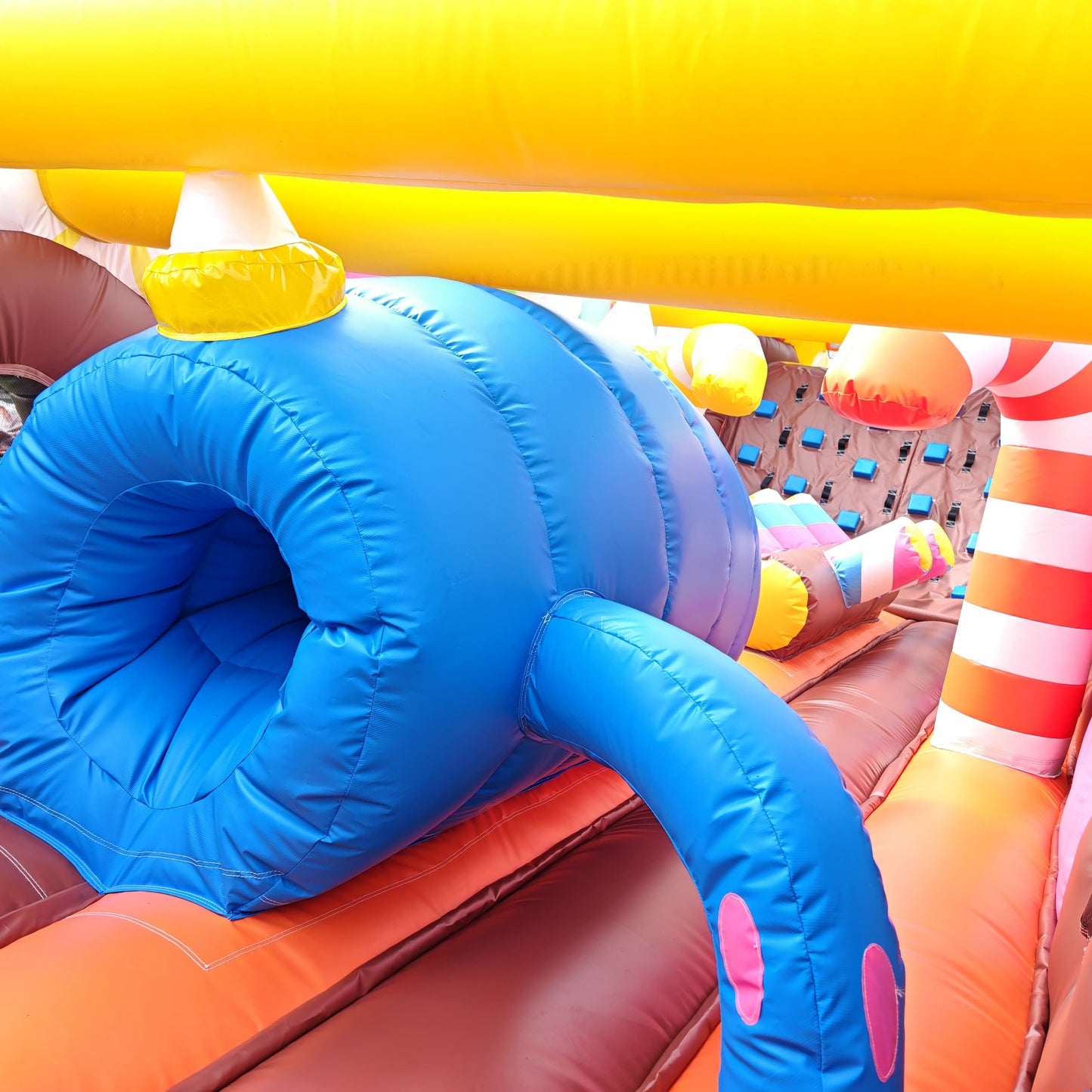 Happy Parcours Monstre 15m (2026)