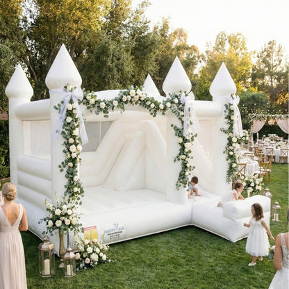 Location château gonflable blanc Happy Wedding Toboggan en Eure-et-Loir (28)