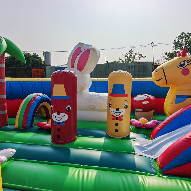 Parc de jeux gonflable pour maternelle – Happy Playpark pour anniversaire enfant