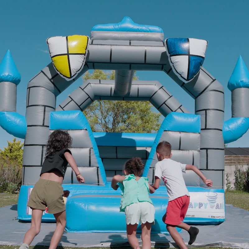 Entrée et zone de jeu de la structure gonflable – location Eure-et-Loir (28)